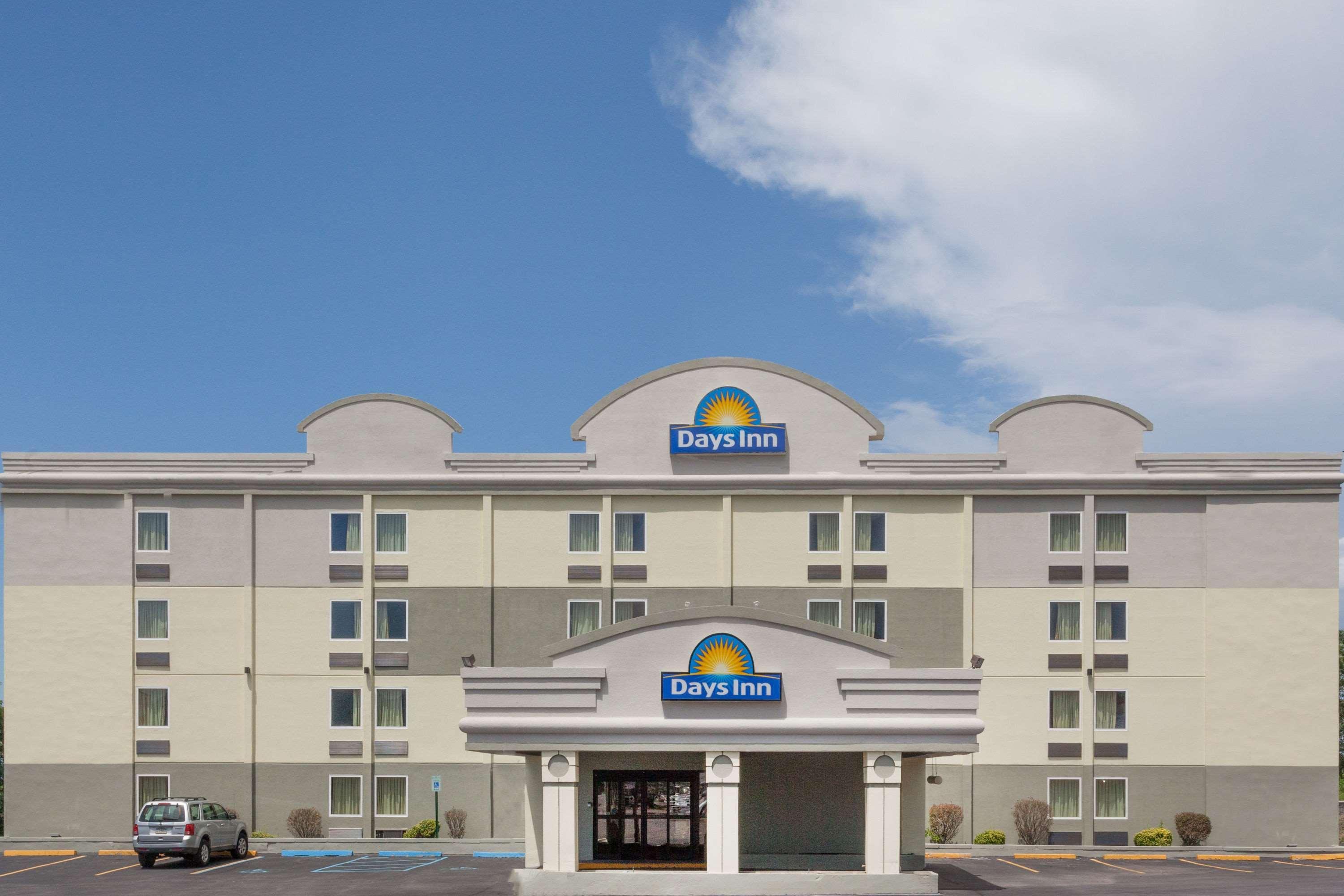Days Inn By Wyndham Wilkes Barre Bagian luar foto